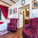 帝王套房酒店