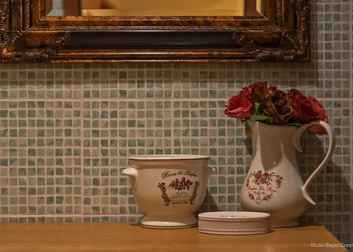 Emperor's Apartment *