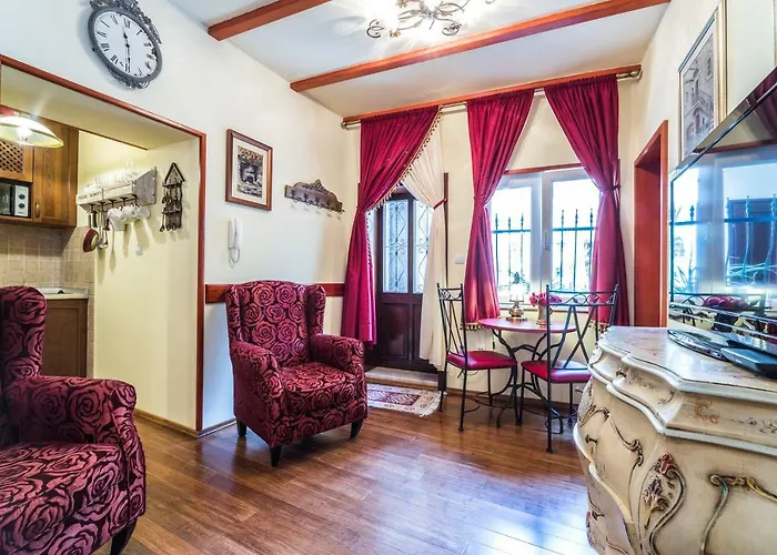 Emperor's Apartment *