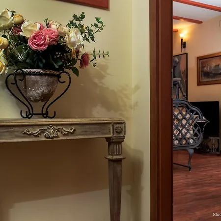 엠퍼러스 스위트 *